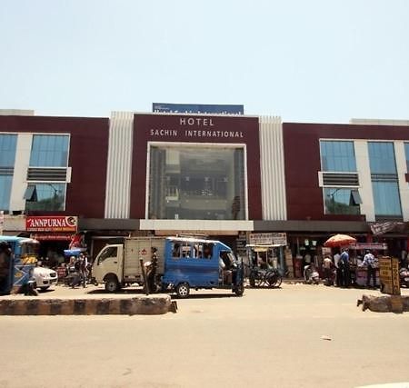 Hotel Sachin International, Haridwar Kankhal Kültér fotó